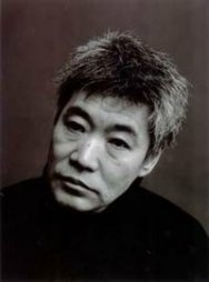 Akira Emoto