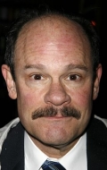 Ethan Phillips