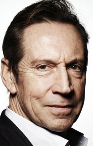 Jonathan Hyde