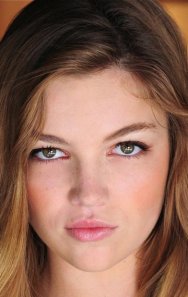 Lili Simmons