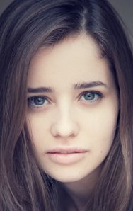 Holly Earl