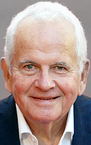 Ian Holm