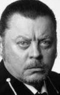 Hywel Bennett