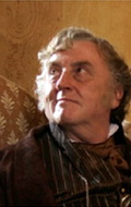 Desmond Barrit