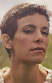 Emily Loizeau