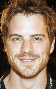 Robert Kazinsky