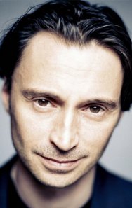 Robert Carlyle