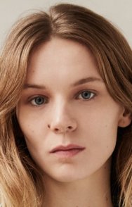 Lilith Stangenberg