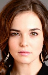 Zoey Deutch