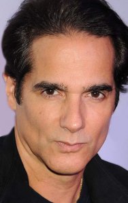 Yul Vazquez
