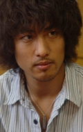Hiroyoshi Komuro