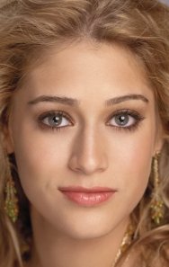 Lizzy Caplan
