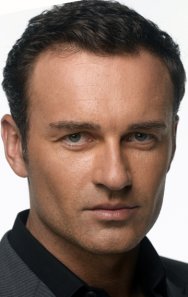 Julian McMahon