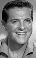 Robert Cummings