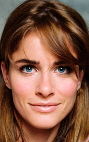 Amanda Peet