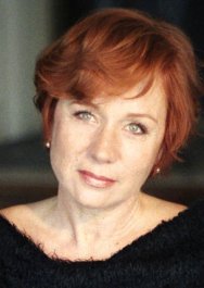 Éva Darlan